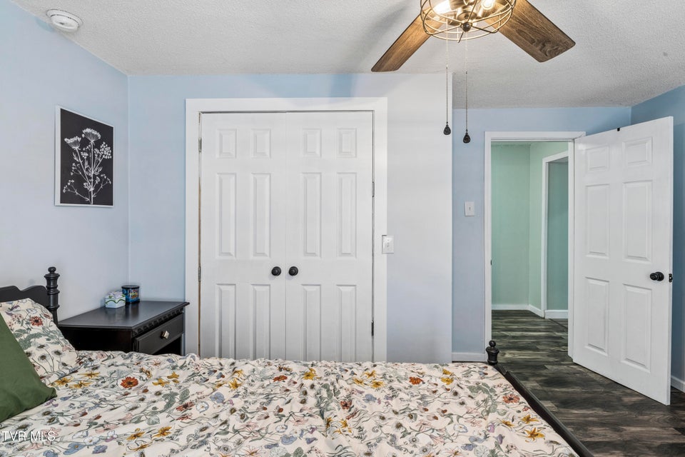 Photo #21: 424 Hamilton Street