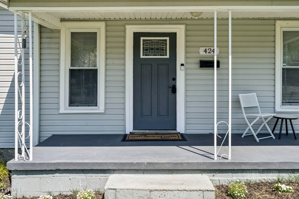 Photo #4: 424 Hamilton Street