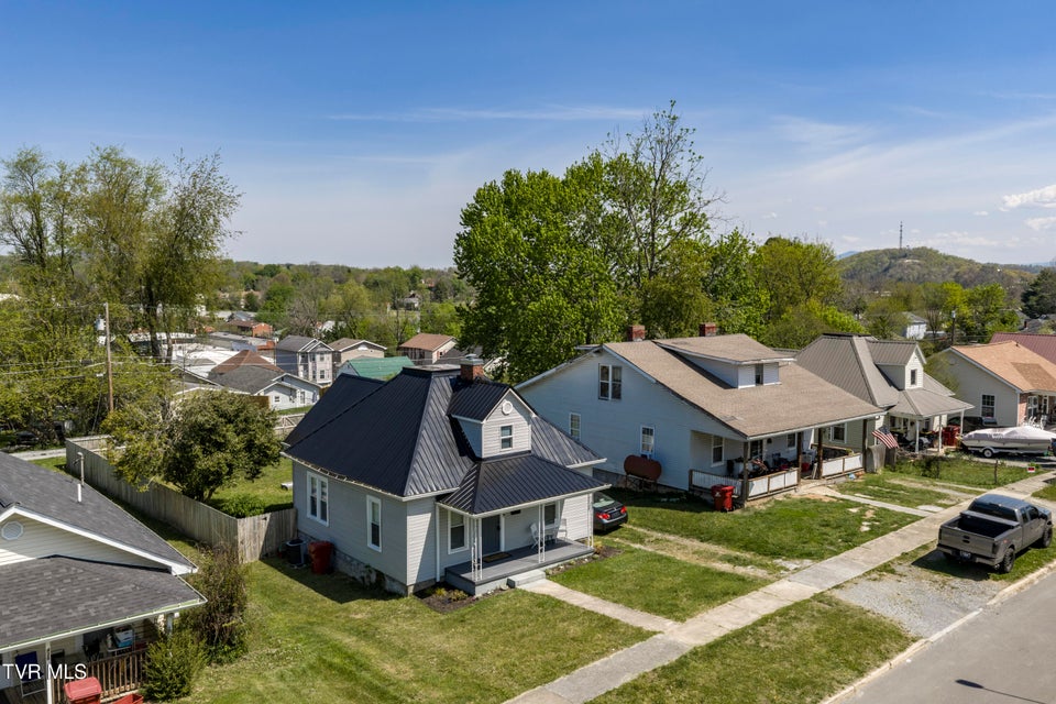 Photo #39: 424 Hamilton Street