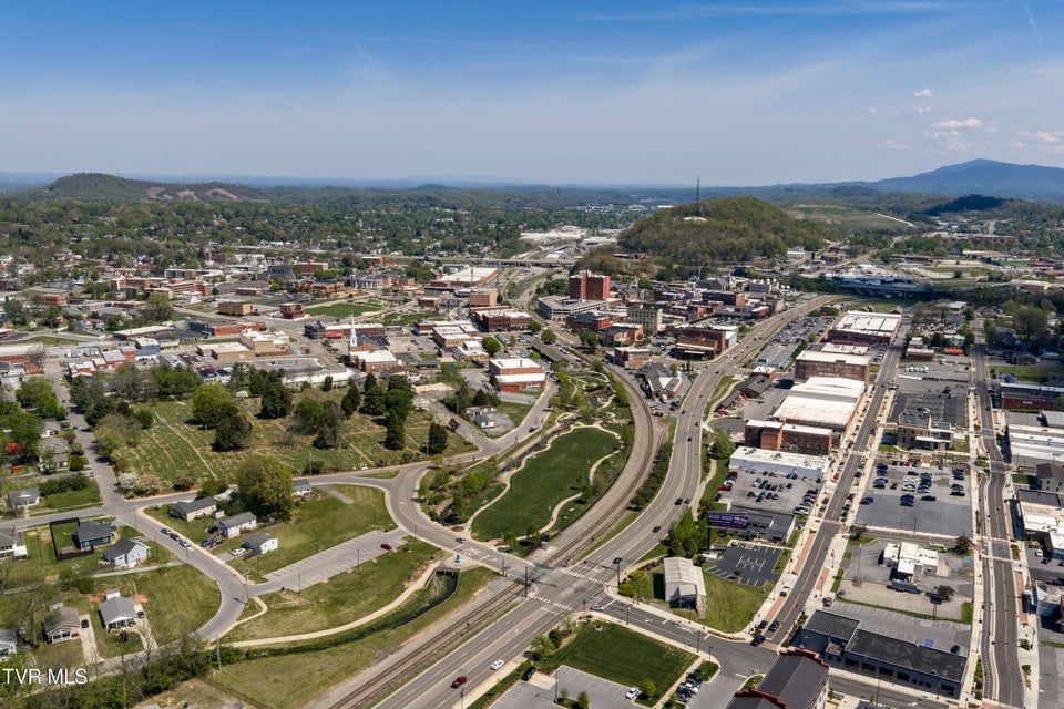 Photo #52: 424 Hamilton Street