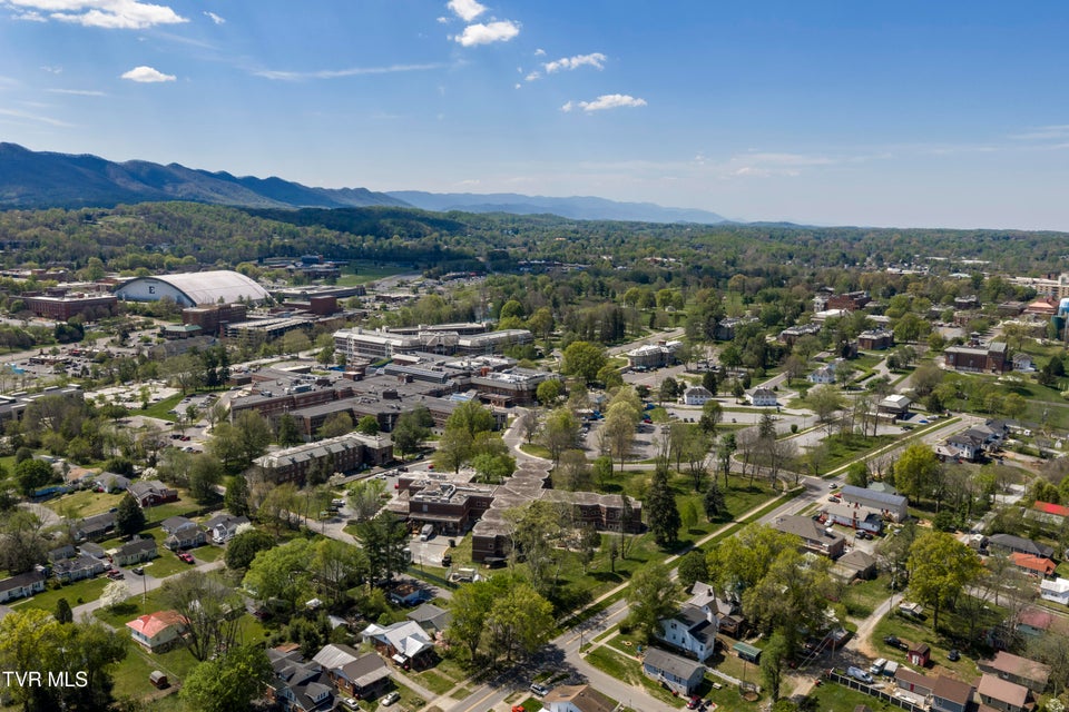 Photo #53: 424 Hamilton Street