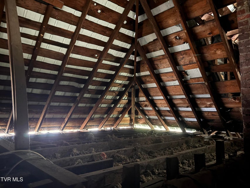 Photo #35: 424 Hamilton Street