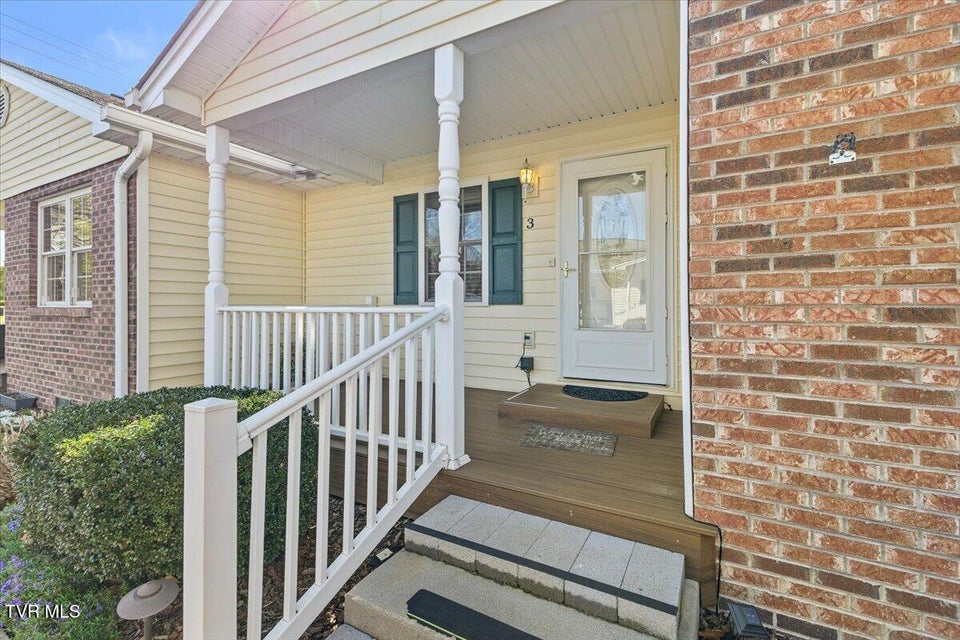 Photo #3: 703 Main Street