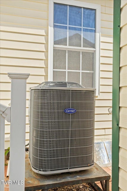 Photo #25: 703 Main Street