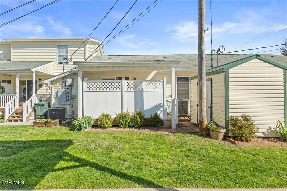 Photo #27: 703 Main Street