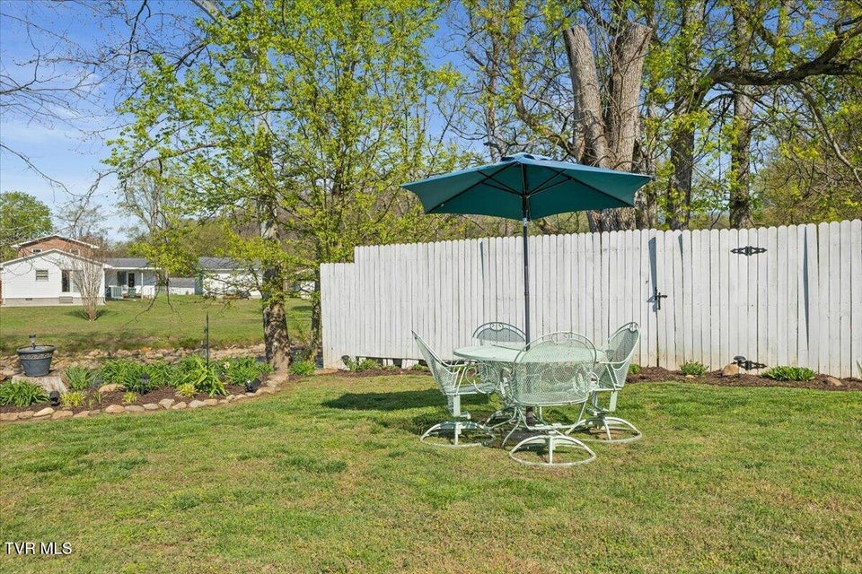 Photo #31: 703 Main Street