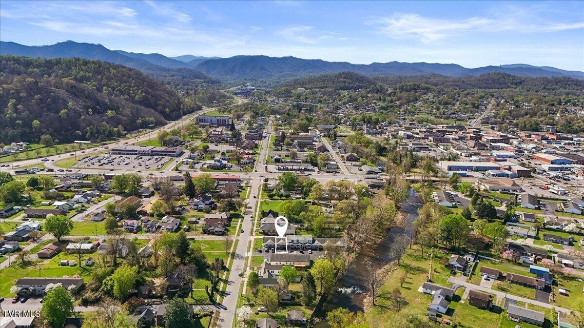 Photo #37: 703 Main Street