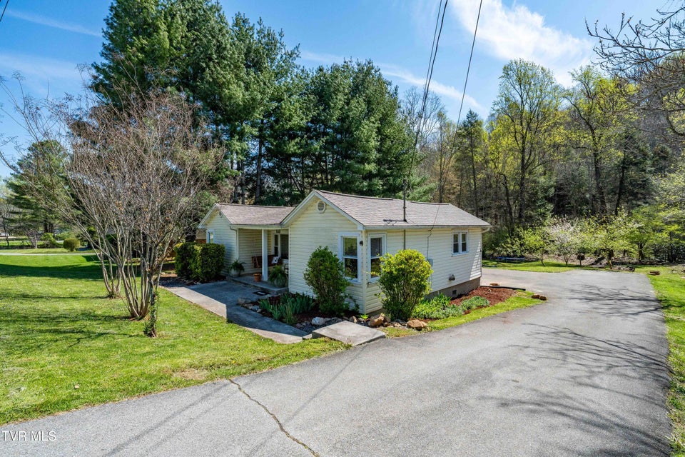 Photo #10: 1676 Tn-91 