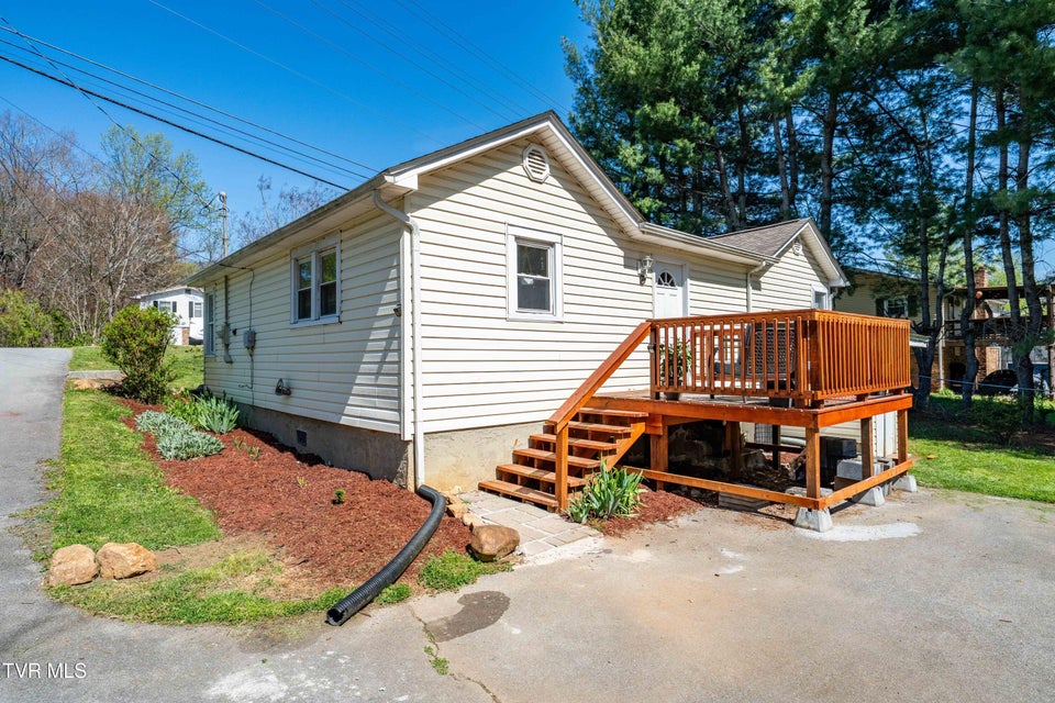 Photo #35: 1676 Tn-91 