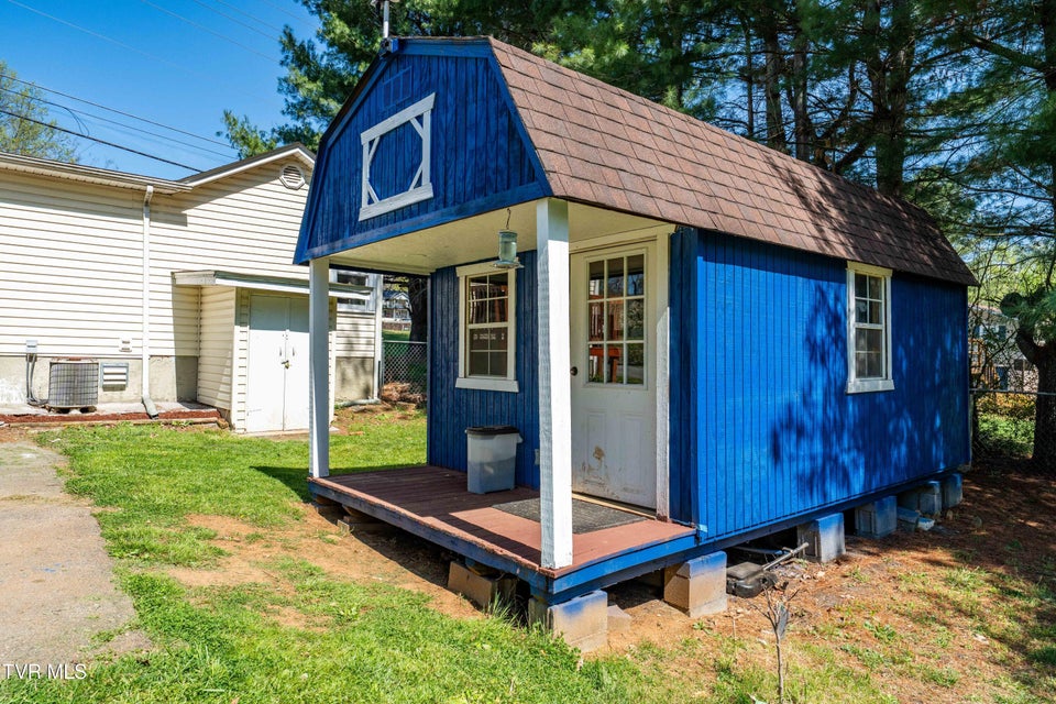 Photo #43: 1676 Tn-91 