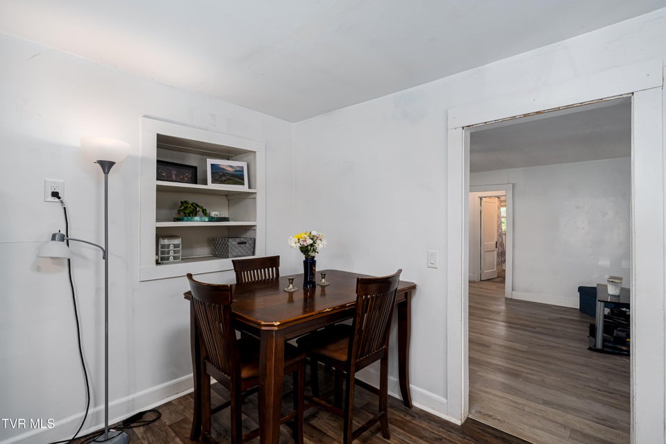 Photo #17: 1676 Tn-91 