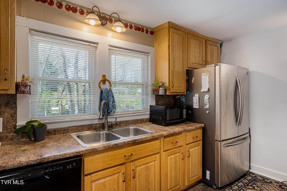 Photo #16: 1676 Tn-91 