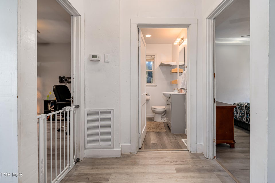 Photo #26: 1676 Tn-91 