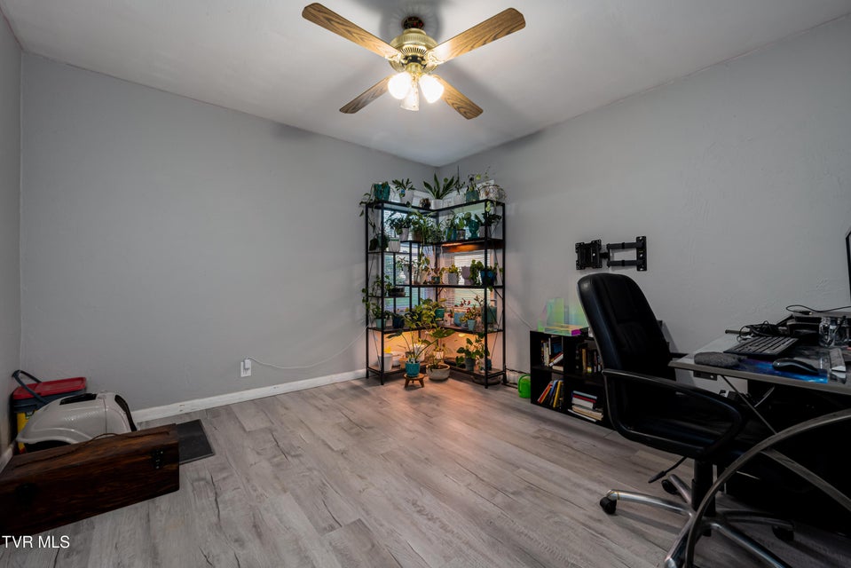 Photo #21: 1676 Tn-91 