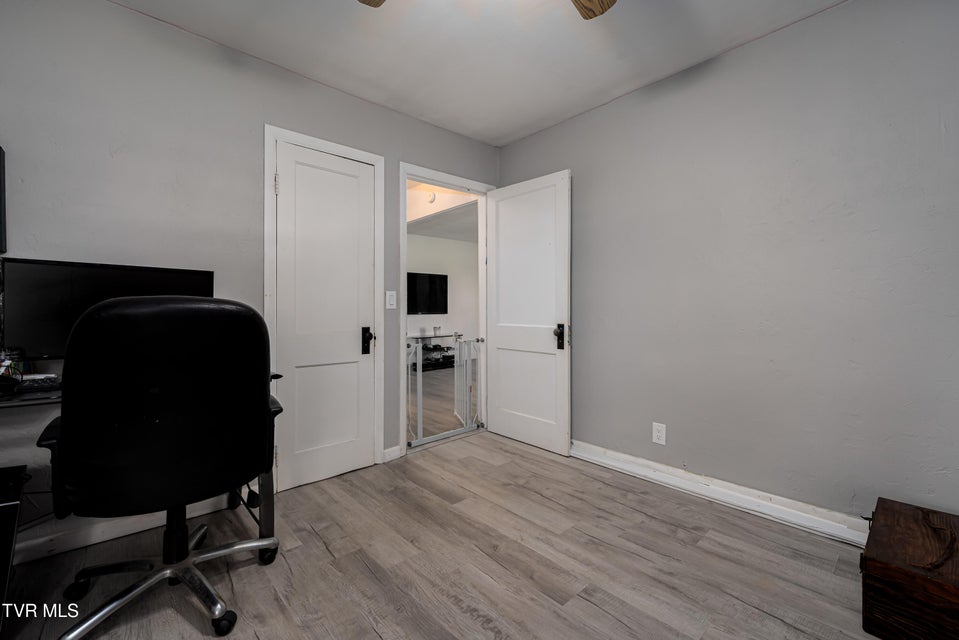 Photo #22: 1676 Tn-91 