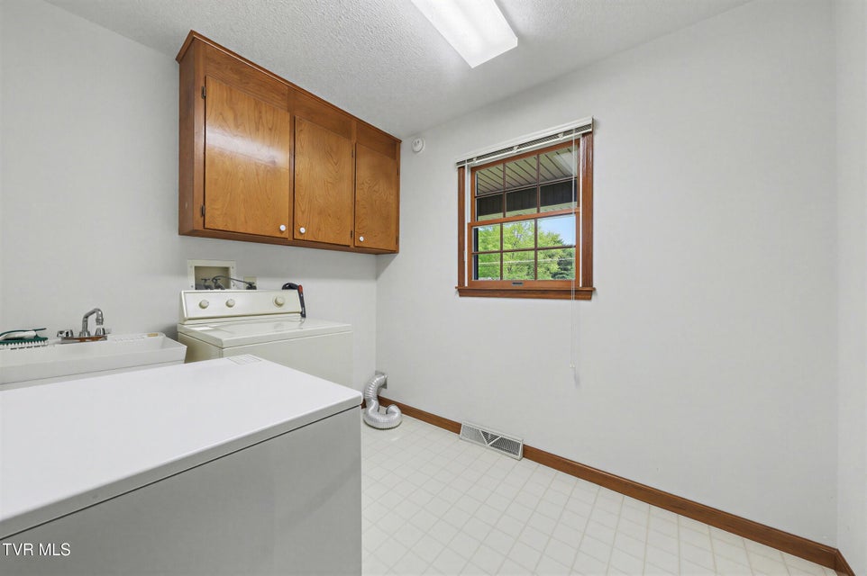 Photo #32: 108 Smokey View Drive