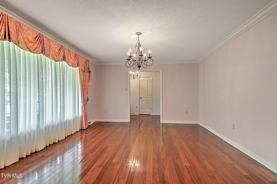 Photo #12: 2704 Suffolk Street