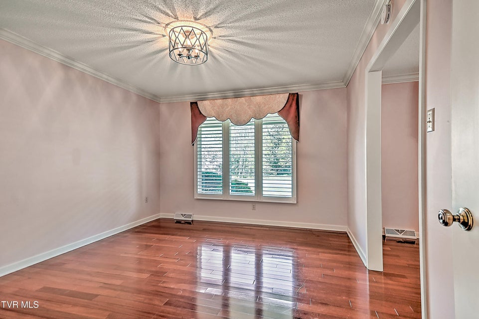 Photo #6: 2704 Suffolk Street