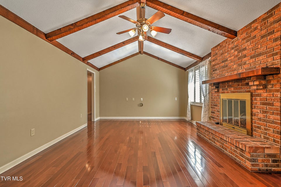 Photo #16: 2704 Suffolk Street