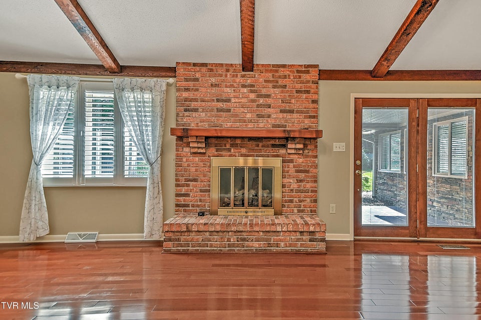 Photo #8: 2704 Suffolk Street