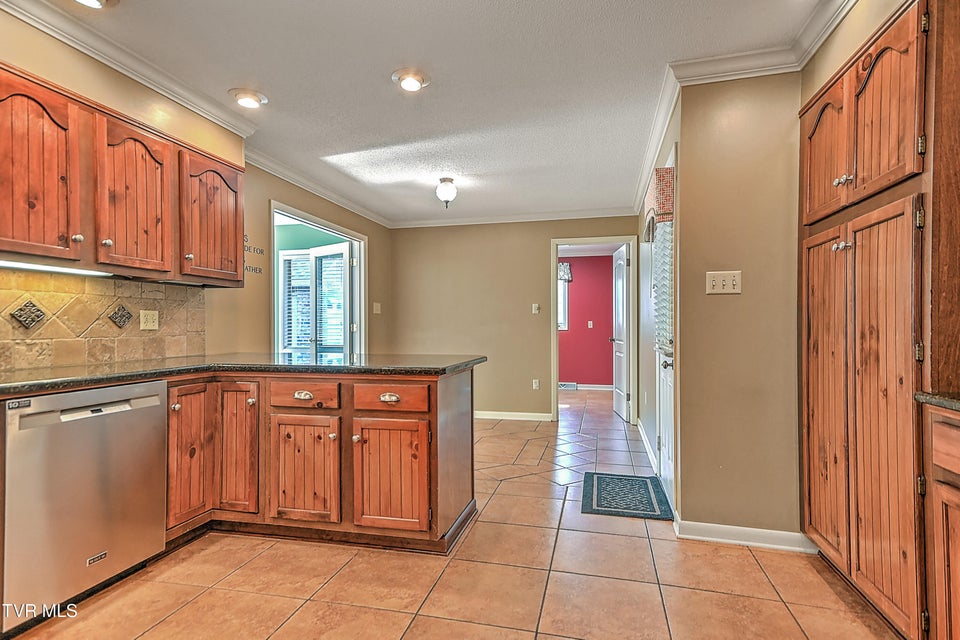 Photo #19: 2704 Suffolk Street