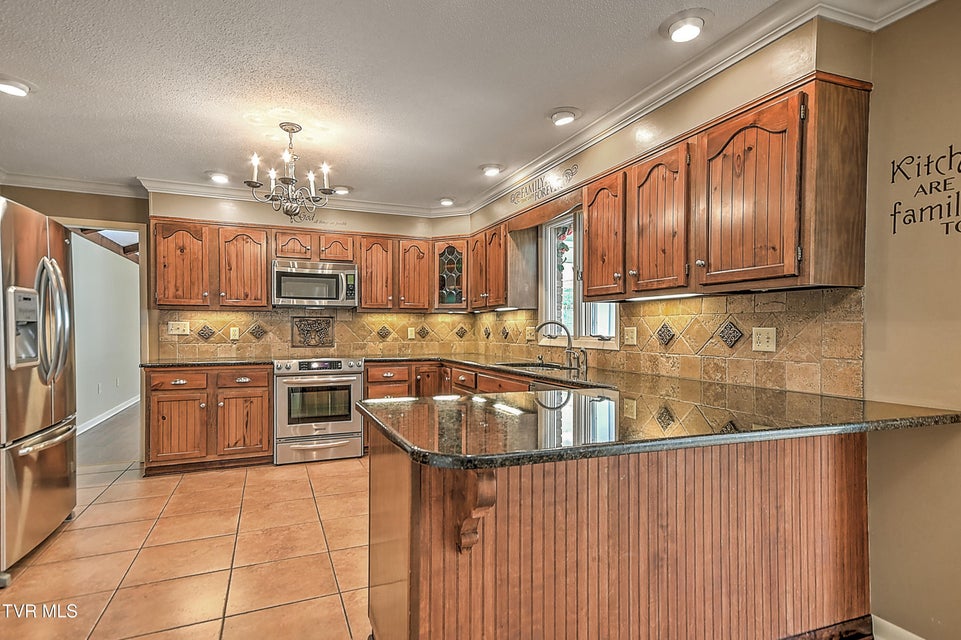 Photo #25: 2704 Suffolk Street