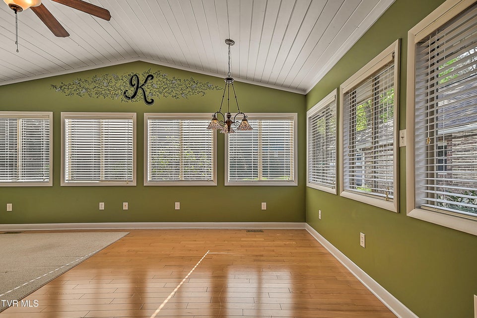 Photo #29: 2704 Suffolk Street