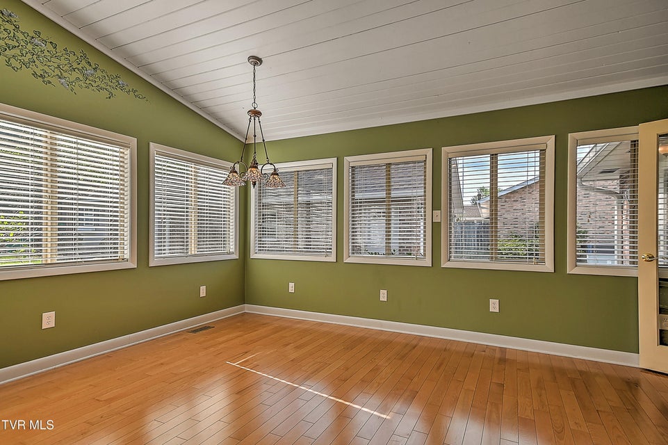 Photo #20: 2704 Suffolk Street