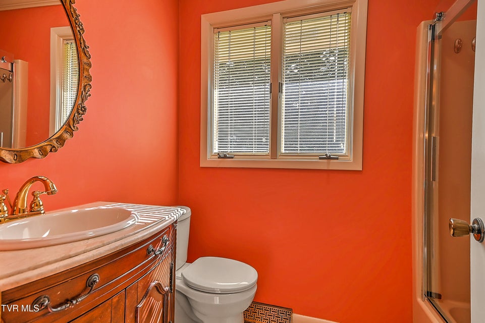 Photo #35: 2704 Suffolk Street