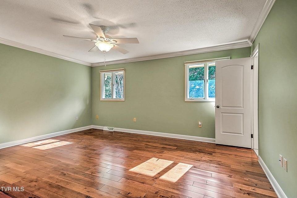 Photo #36: 2704 Suffolk Street