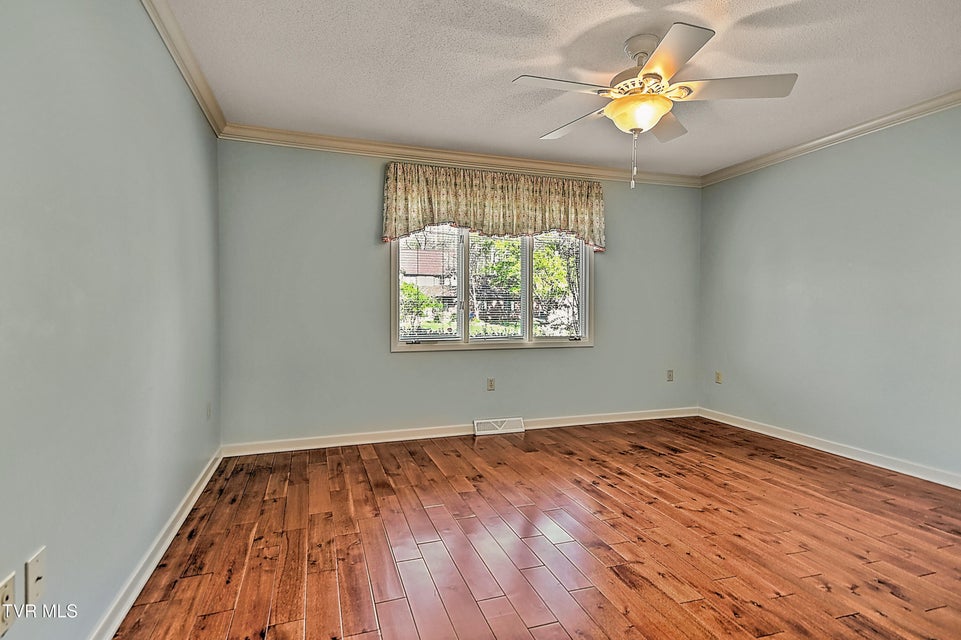 Photo #42: 2704 Suffolk Street