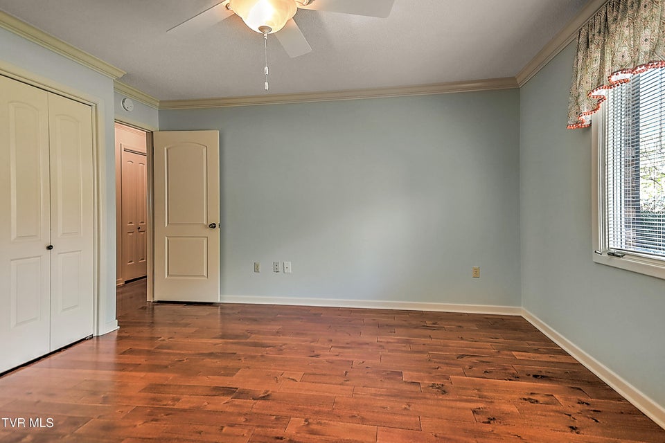 Photo #45: 2704 Suffolk Street