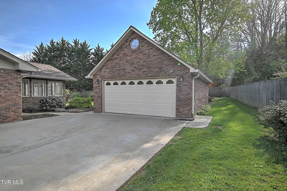 Photo #55: 2704 Suffolk Street