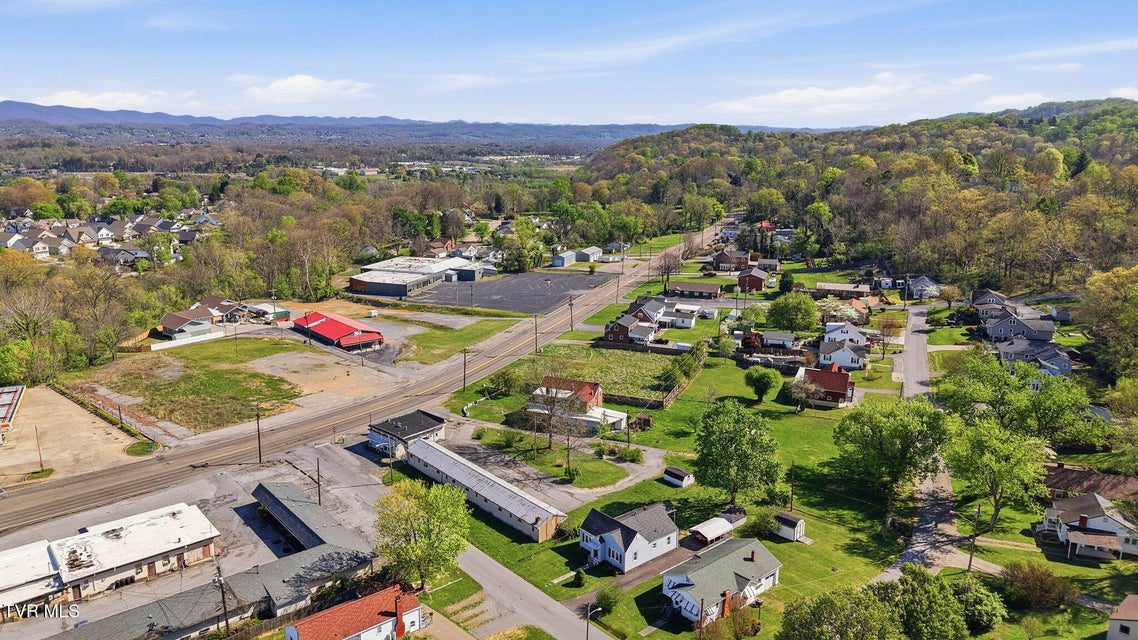 Photo #9: 3209 Memorial Boulevard