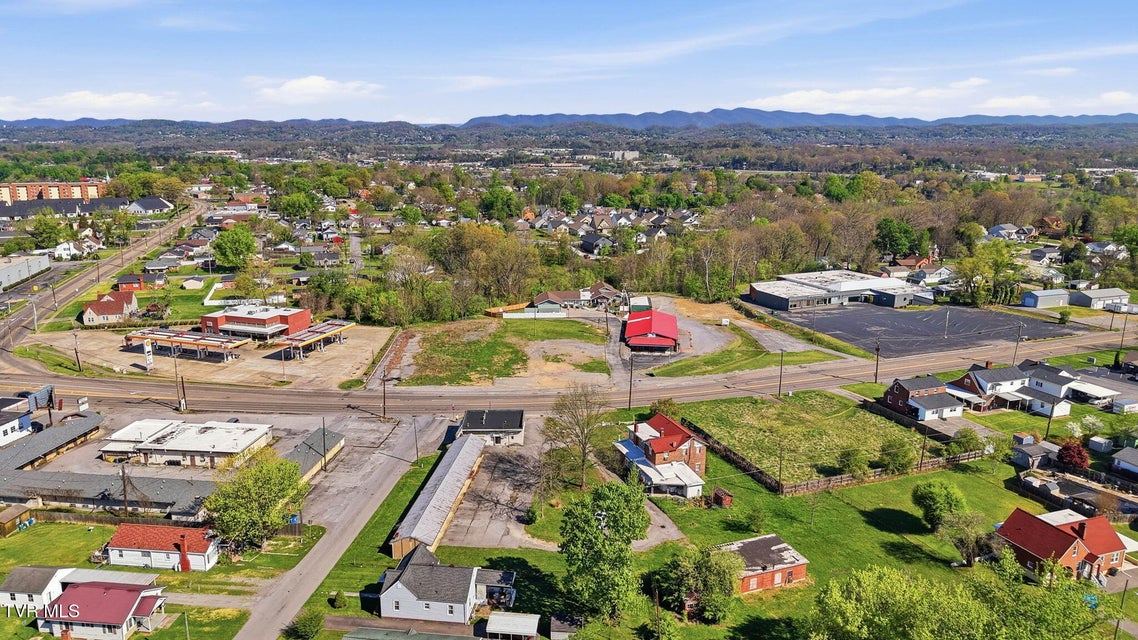 Photo #10: 3209 Memorial Boulevard