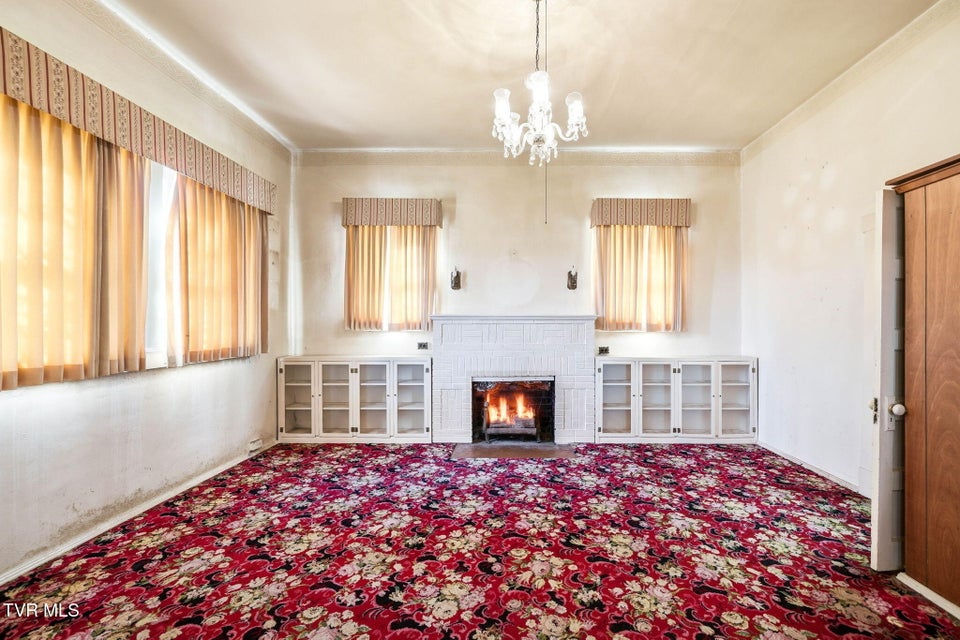 Photo #28: 3209 Memorial Boulevard