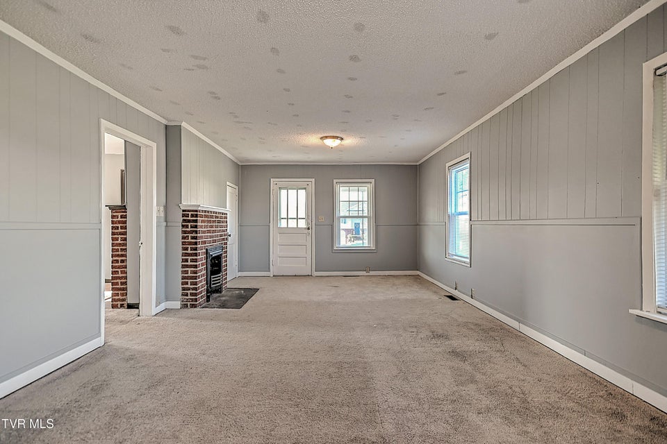 Photo #6: 1408 College Street