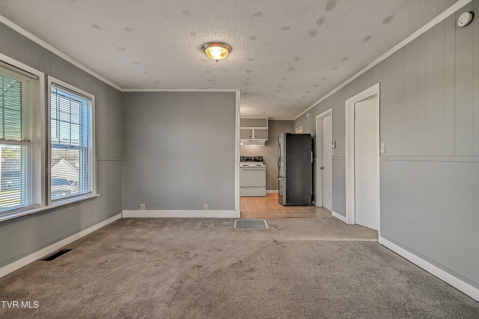 Photo #9: 1408 College Street