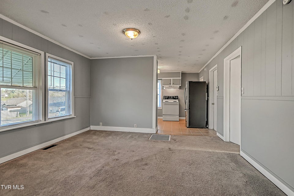 Photo #10: 1408 College Street