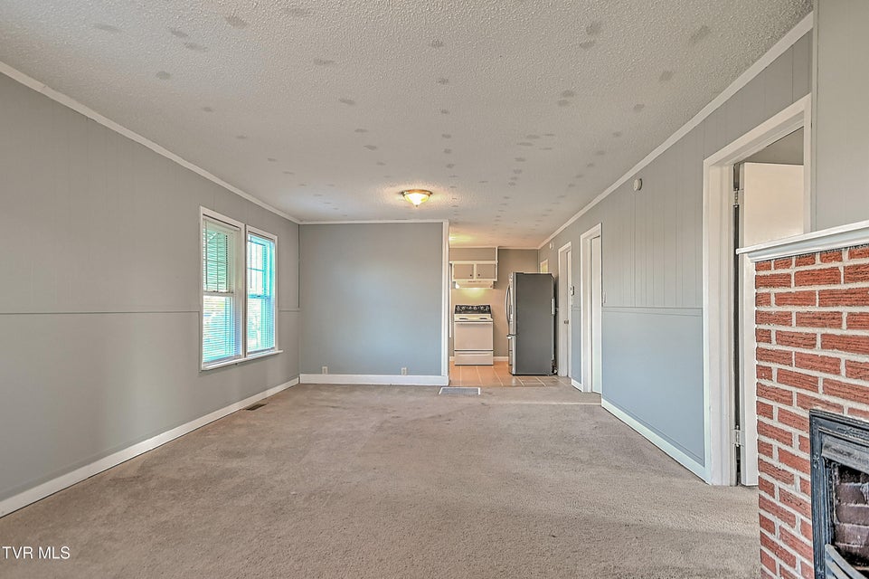 Photo #14: 1408 College Street