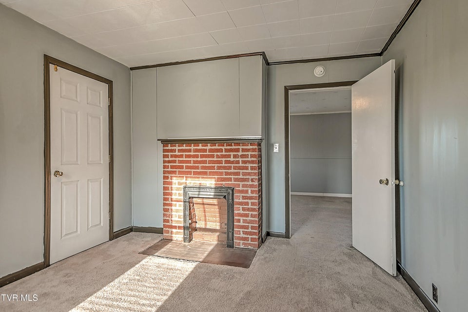 Photo #16: 1408 College Street