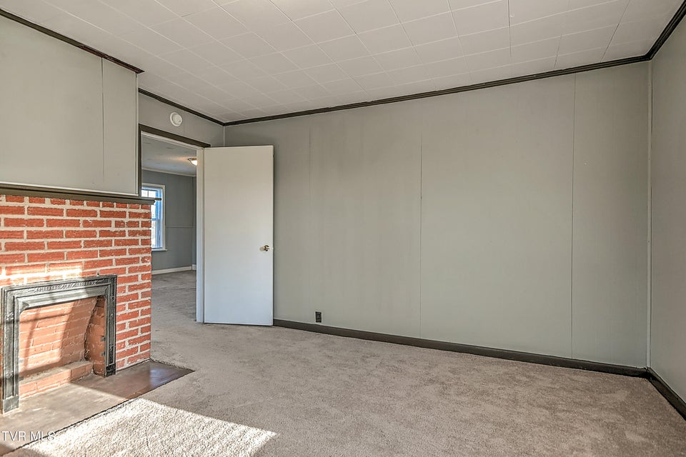 Photo #17: 1408 College Street