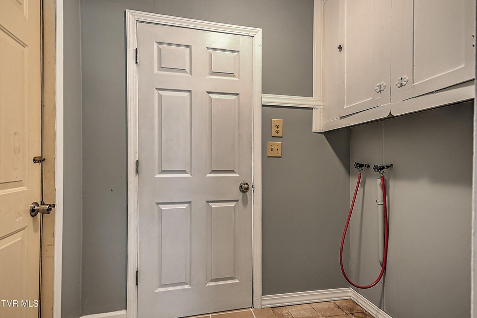 Photo #27: 1408 College Street