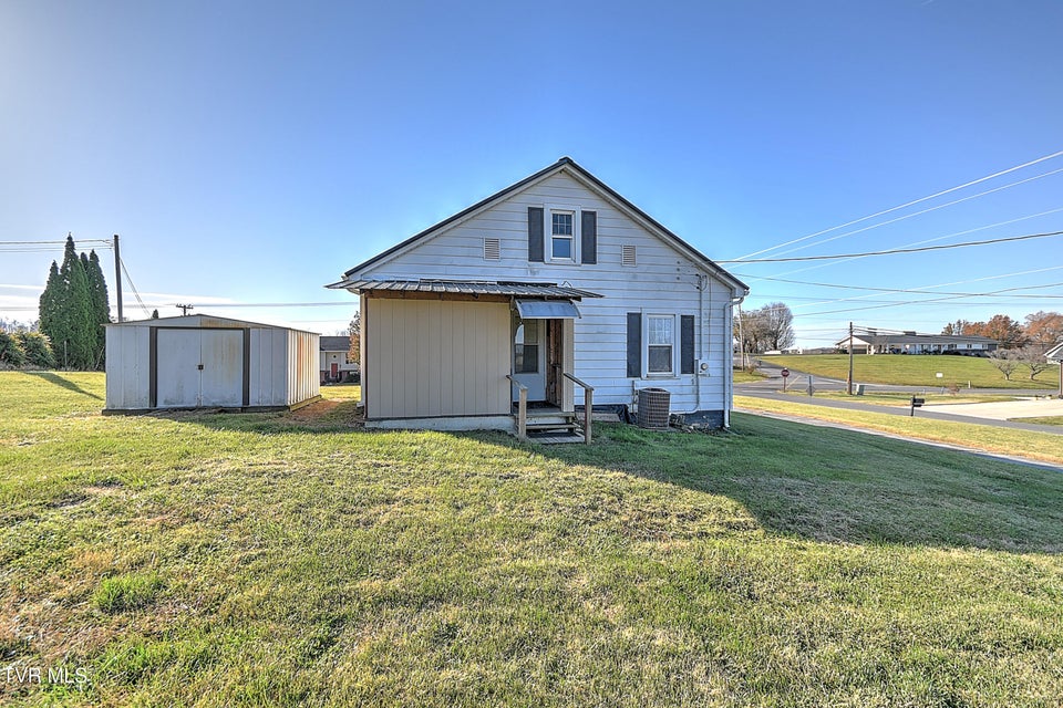 Photo #32: 1408 College Street