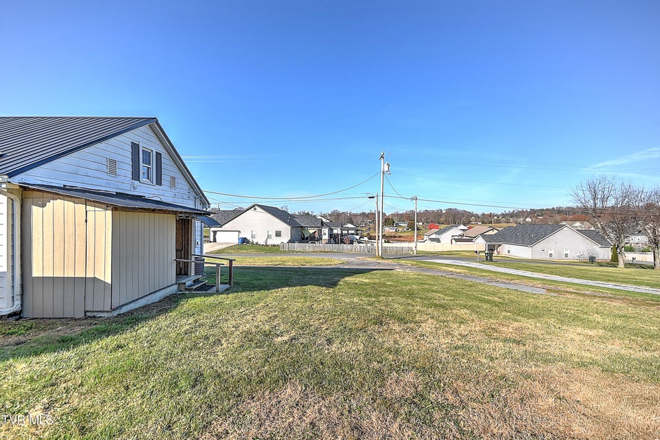 Photo #33: 1408 College Street