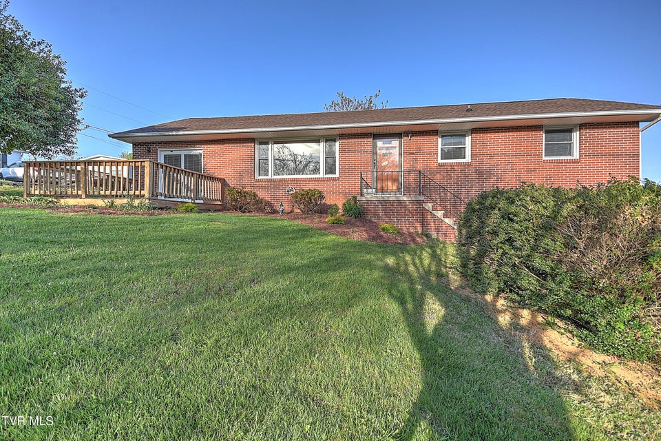 Photo #2: 133 Fairfax Road