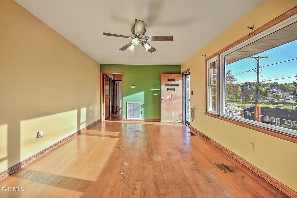 Photo #4: 133 Fairfax Road