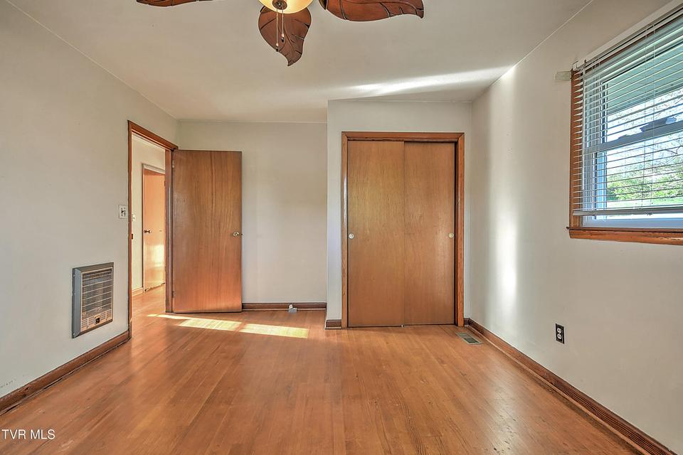 Photo #20: 133 Fairfax Road