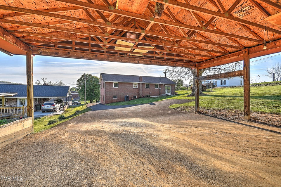 Photo #40: 133 Fairfax Road