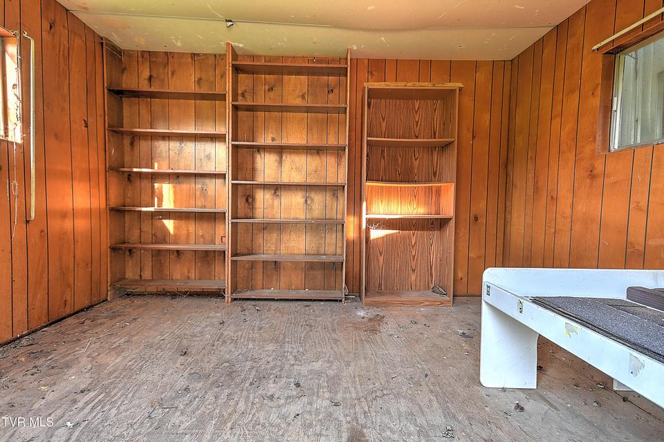 Photo #41: 133 Fairfax Road